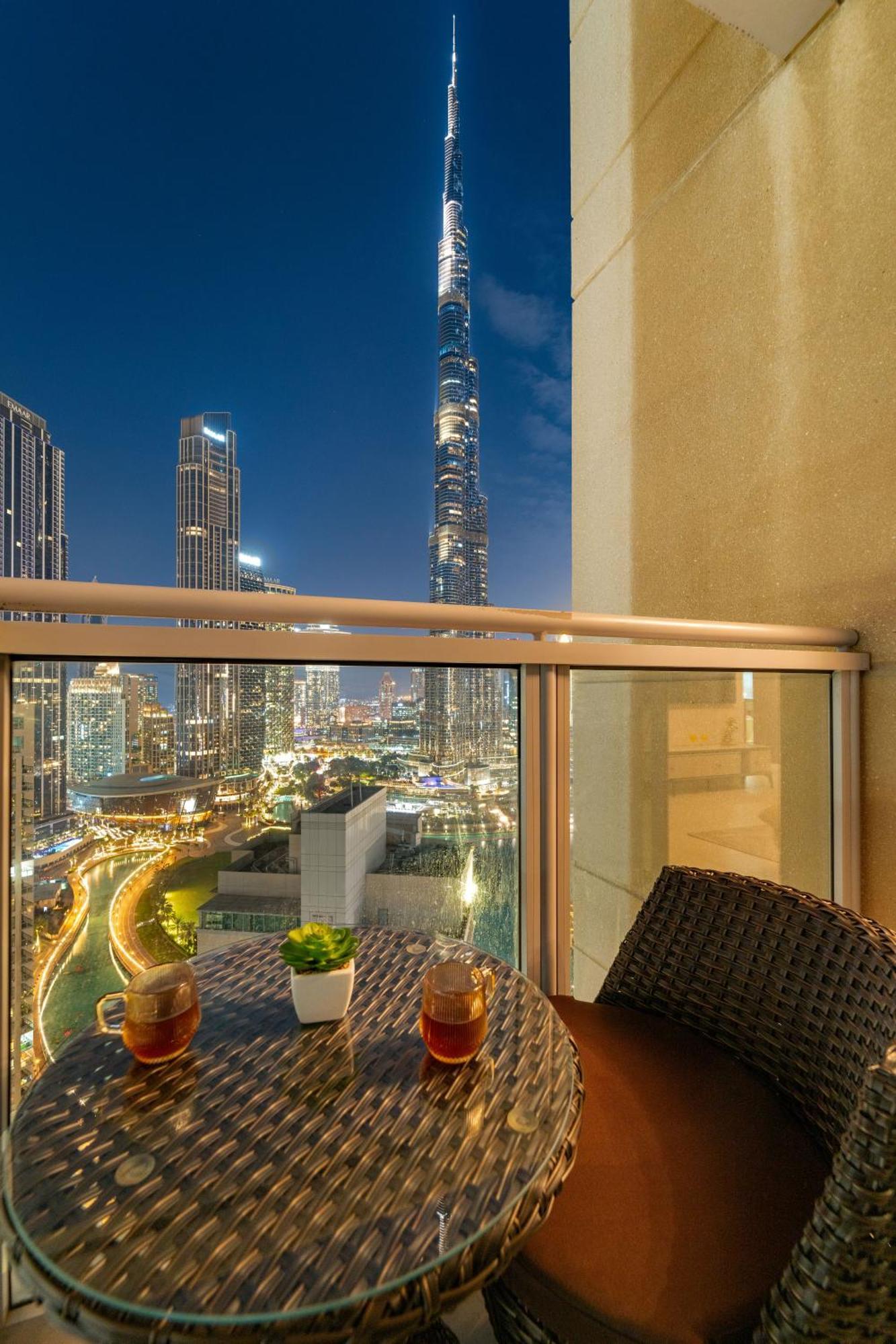 Apartment Ace Luxe, 2br, Downtown, Burj Khalifa & Fountain View, 5 Mins Walk To Mall Dubai